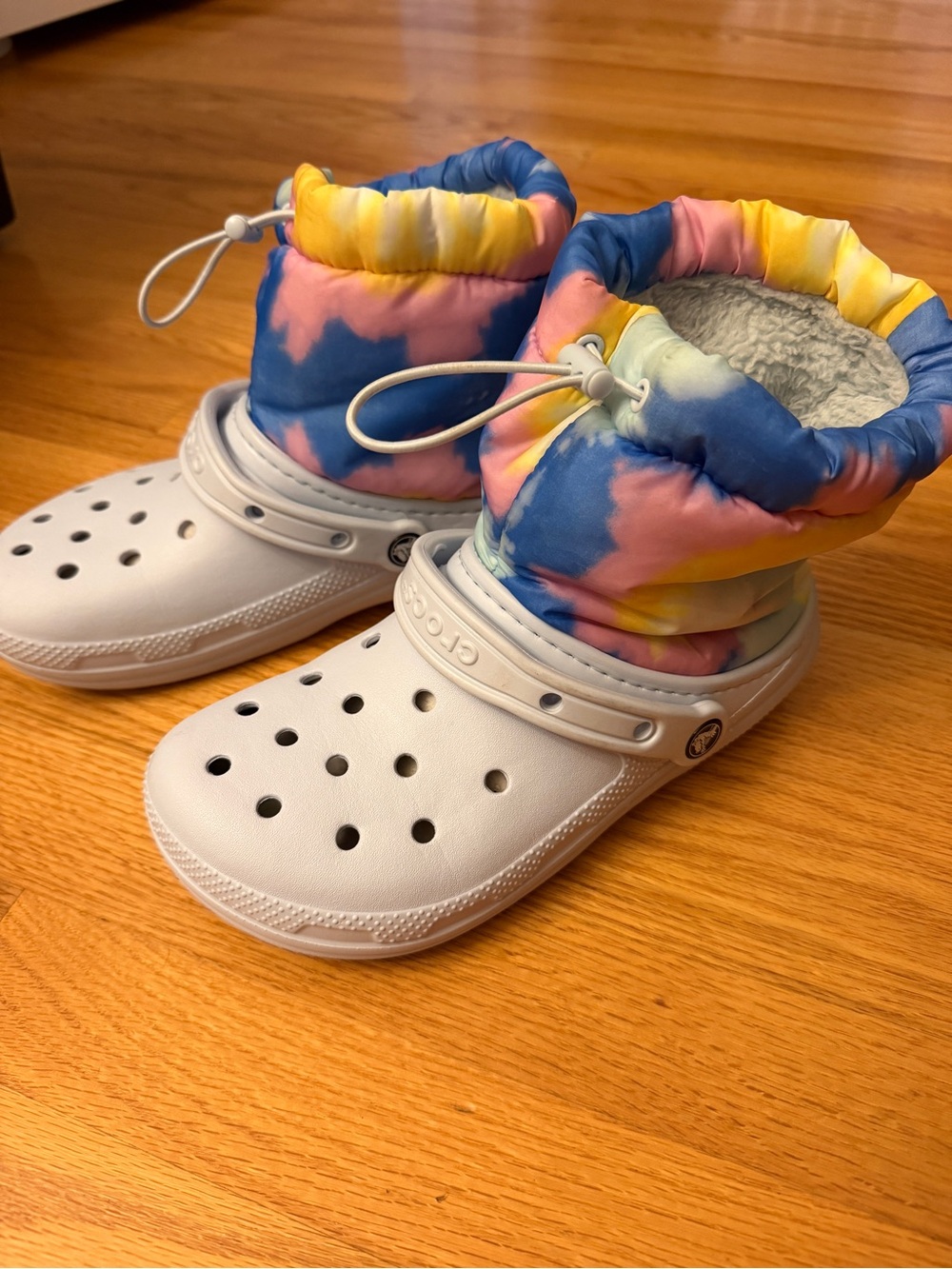 CROCS Puff Boot Clogs in White with Blue, Pink & Yellow Tie-Dye Cuff